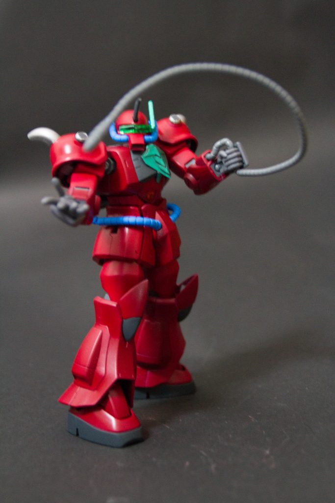 改造ヒートロッド
武装としての使い方はグフと同じ
ただ先端は打ち込み式のウイルス注入器になっている。
ウイルス注入されたら機体はしばらく動かなくなる。