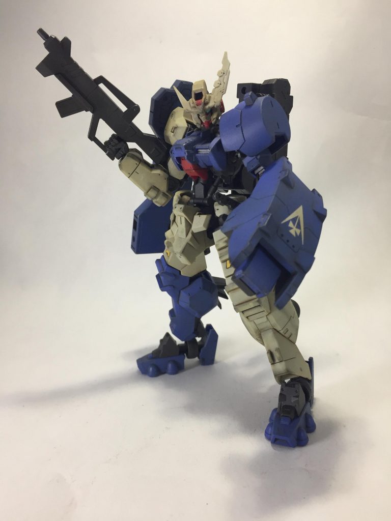 サブナックルにはウォーレン家の紋章を