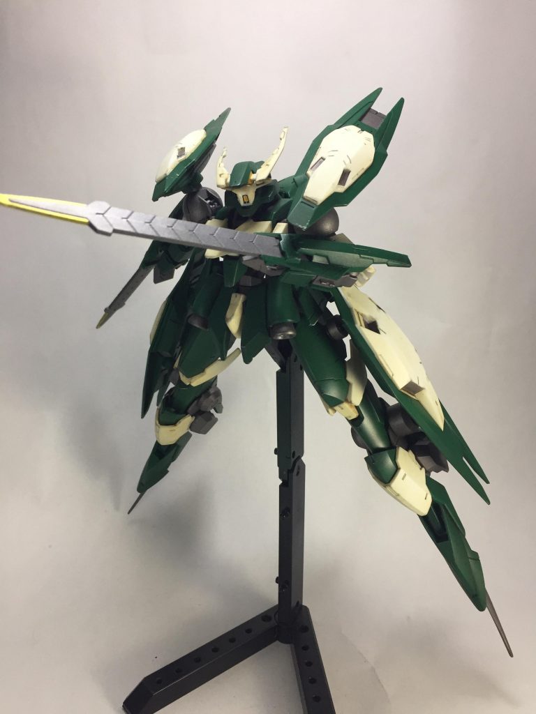 デカいだけあって軽いポージングだけでかっこいいですね