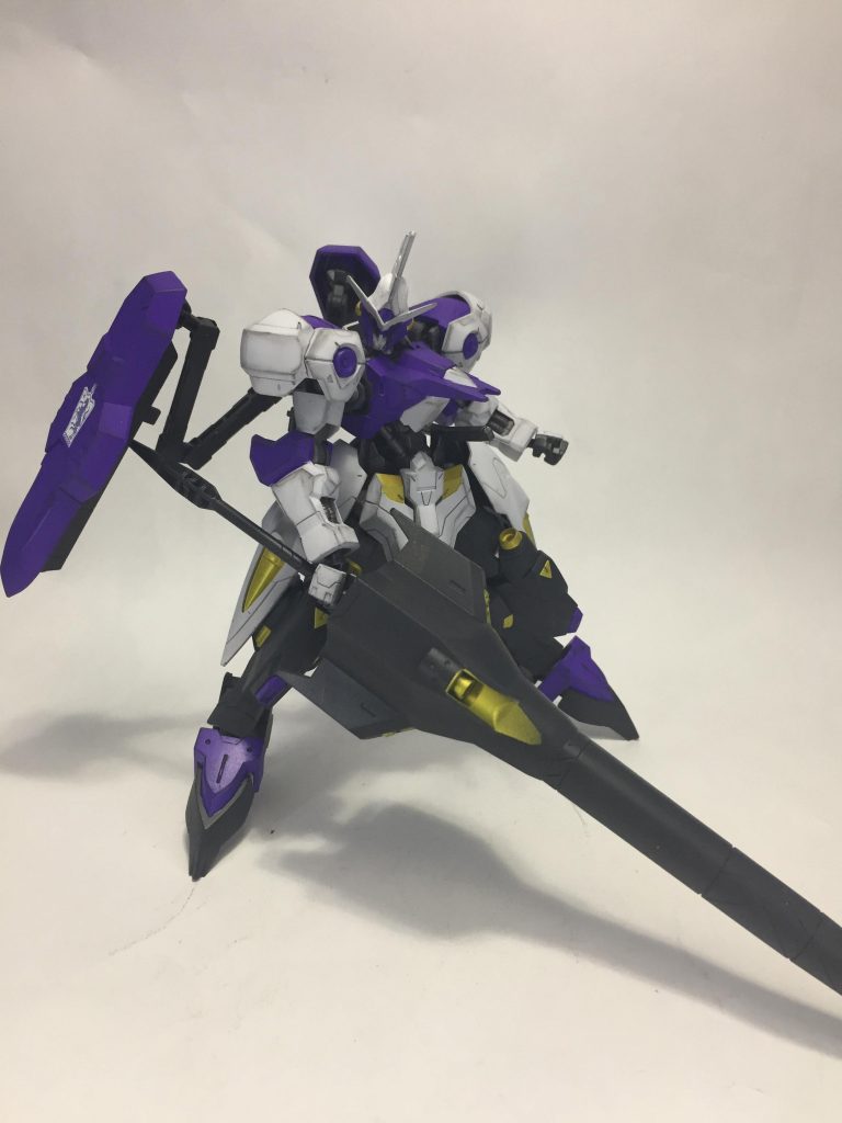 保持力を考えると普段はこのポーズで飾るのがいいかも