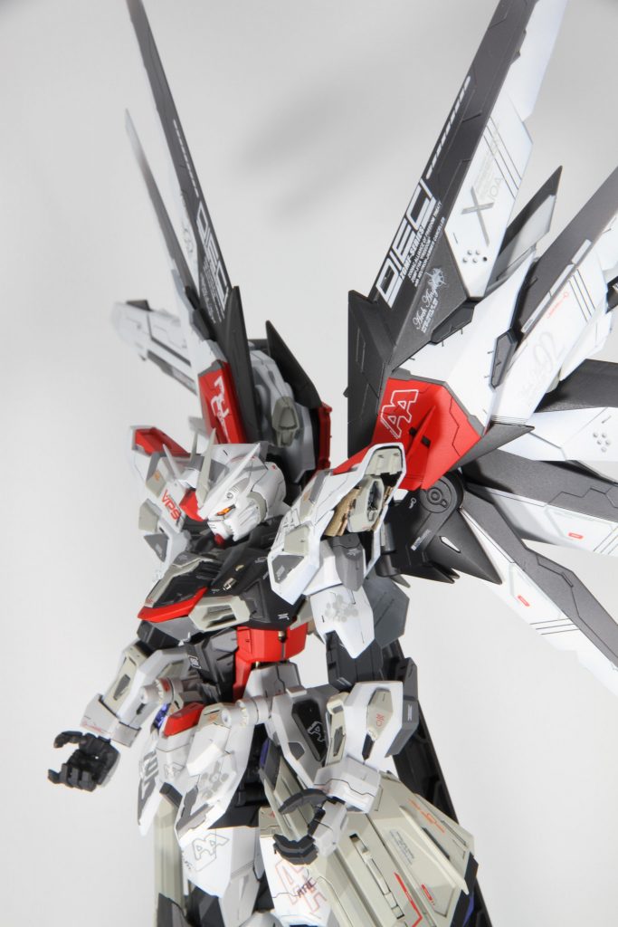 フリーダムガンダム・クレイン–9枚目/制作者：U.Z.