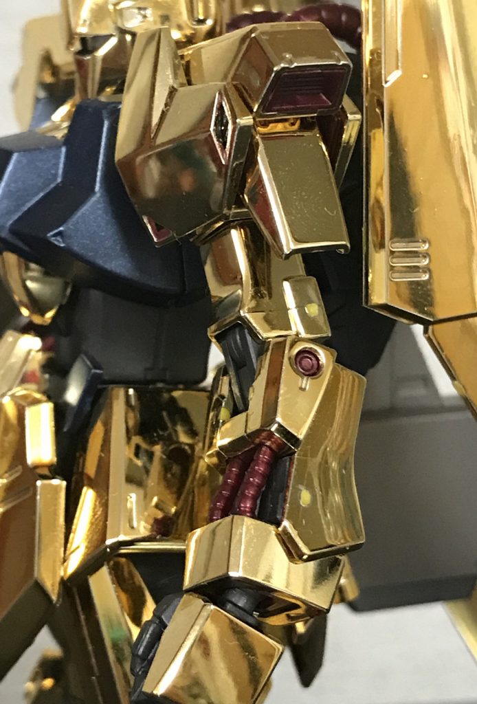 多くのパーツはアンダーゲートになっていますが、一部ゲート跡が目立つ箇所があります。