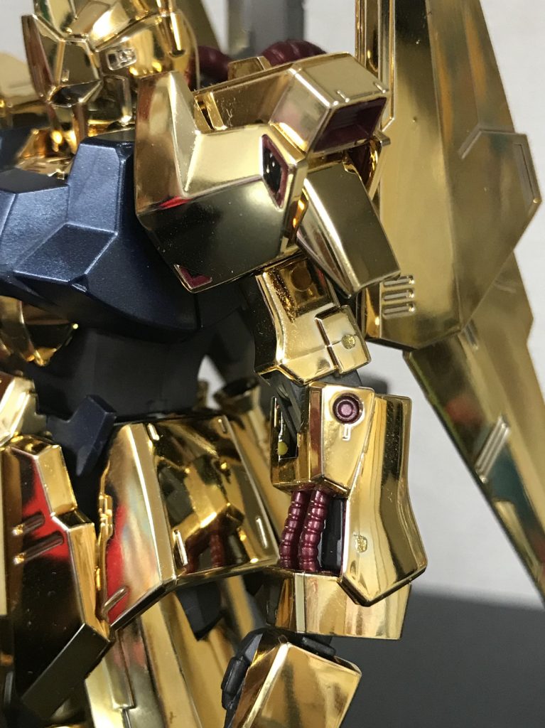 ゲート跡部分はメタリックカラーのGXラフゴールドでリタッチしました。