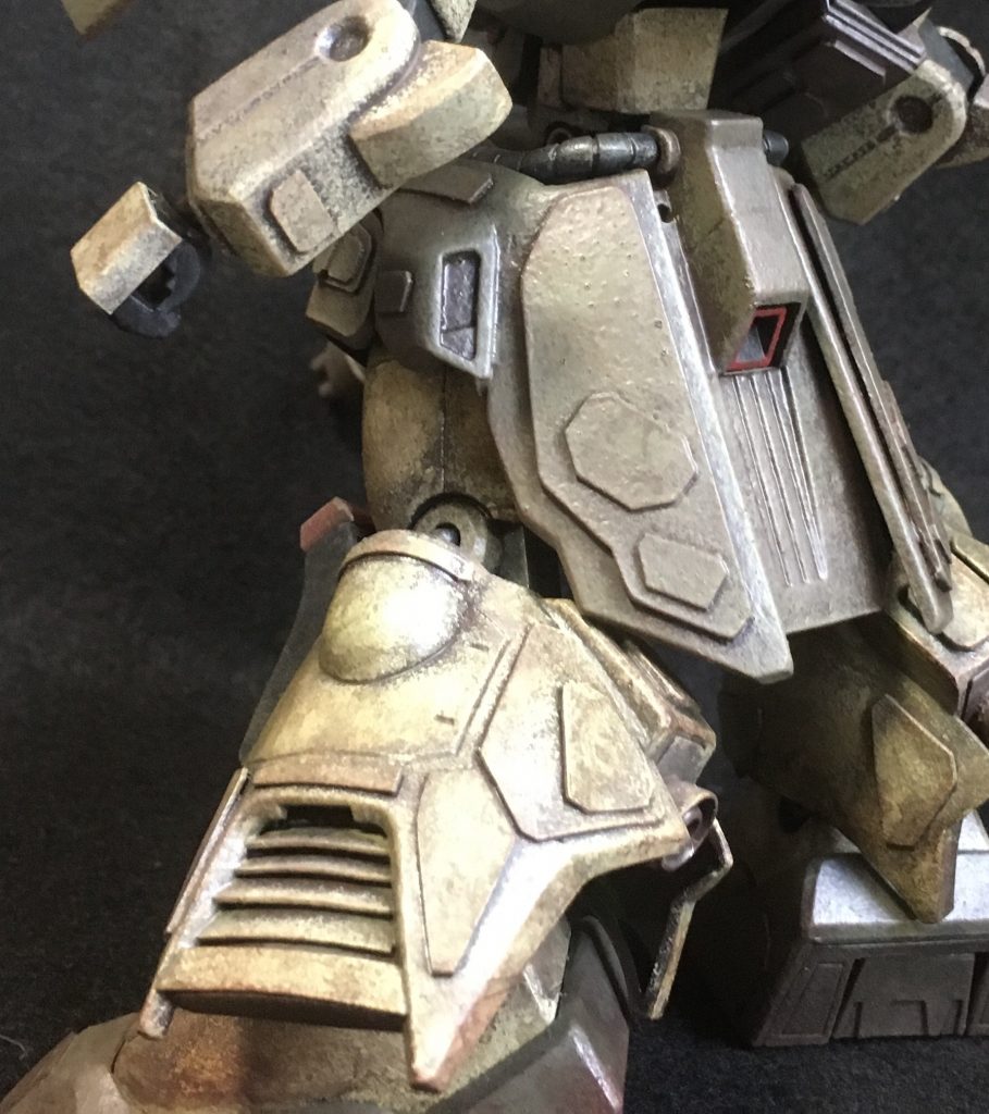 脚裾は バーニアから ホバー用のダクトにしました