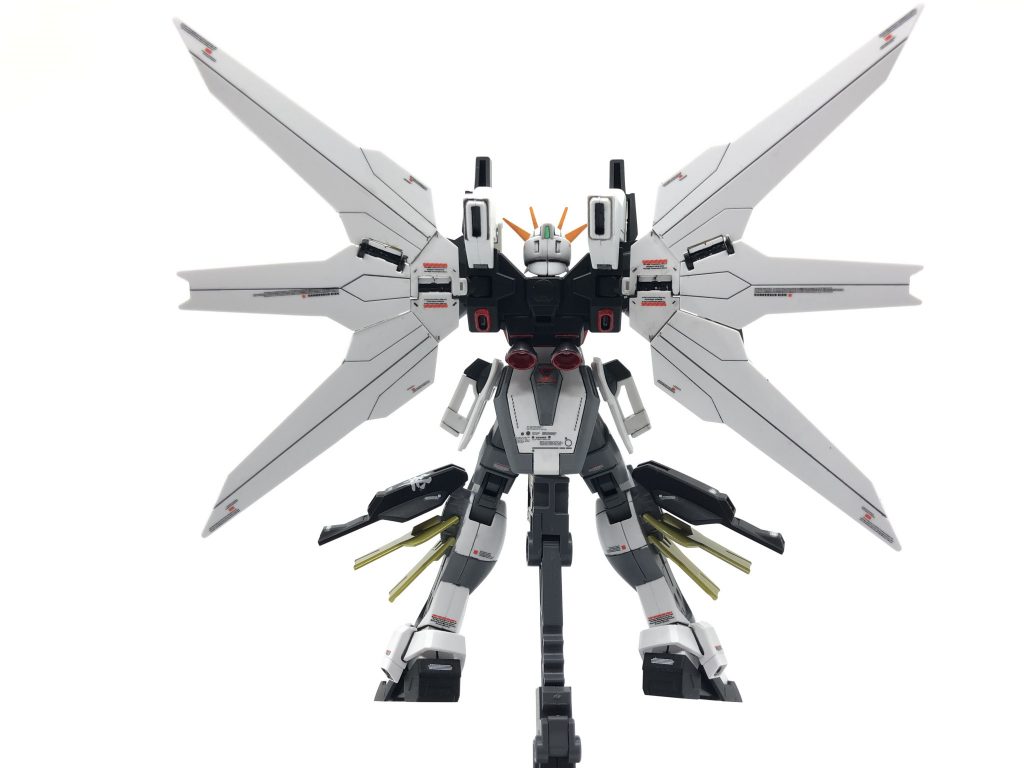 意外と背面から見たシルエットも絵になる。