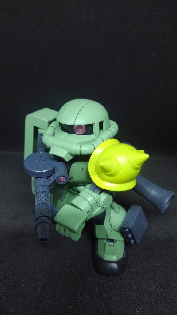 ＳＤでザクマシンガン両手持ちって何気にすごいことだと･･･時代は変わりましたね。