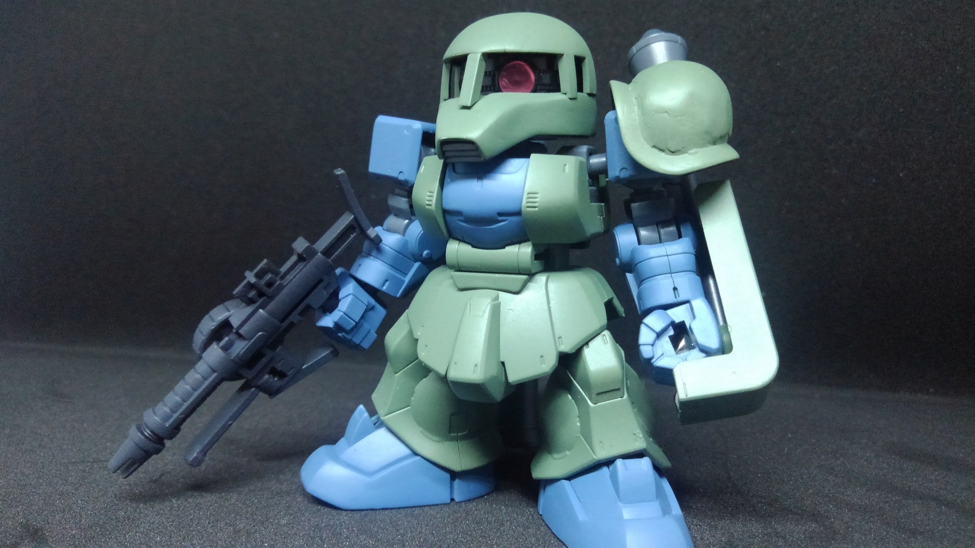 SD 旧ザク （クロスシルエット改造｜とむはちさんのガンプラ作品