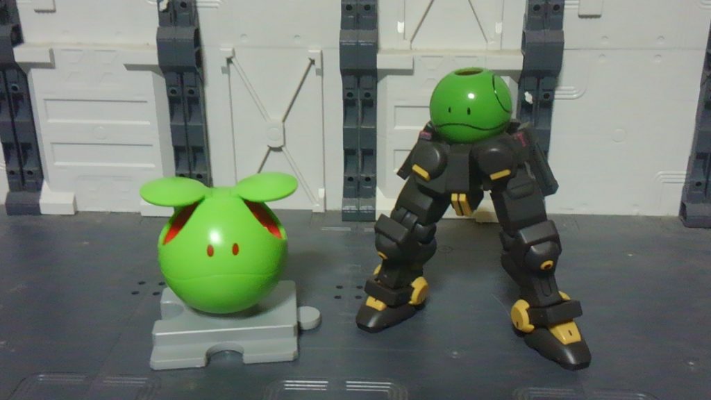 後に発売されたハロプラとの比較
結構、色が濃いですね…()