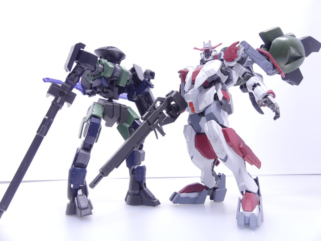 ランドマン・ロディ：鉄華団の地球における主戦力。マン・ロディから脚部をホバーユニット付きの大型に換装した機体は多くの戦場で戦果を上げた。脚部はレッグブースターとしても転用可能。それまでは自力で再現するしかなかったランドマン・ロディ。最終盤にようやっとパーツとして登場。これでもまだ塗装の必要はあります（後にプレバンで何度か発売）。３ミリ穴に対応させるブースター接続軸が付属。なおガンダム・フレームの股関節には入りません。