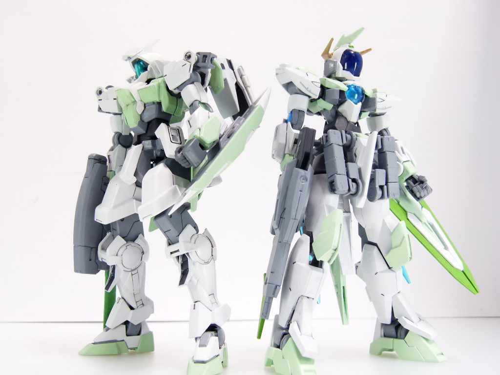 ネイキッドと比較。ガードモード。ネイキッドよりもガードフレームに近づけたような感じになったかな。