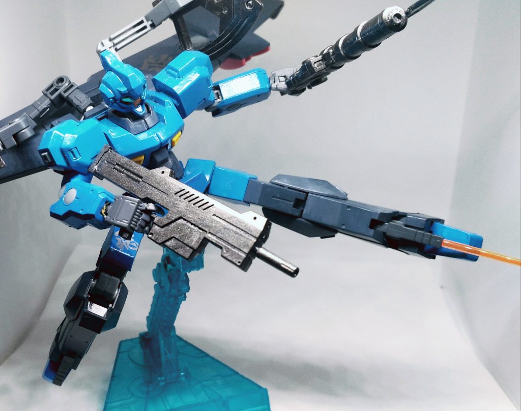 足のビームサーベルいいですねぇ(語彙力)