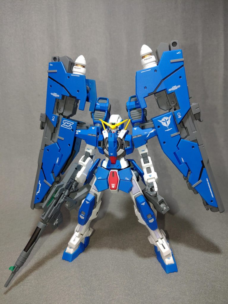 装備は…
GNアサルトカービン
GNビームサーベル×2
GNピストル×2
GNメガキャノン×2
GNマシンキャノン×2
GNフィールド発生装置×2

と、まぁ以外と多くないんですよね。
今回は狙撃しない想定なので、スナイパーライフルは装備しません！