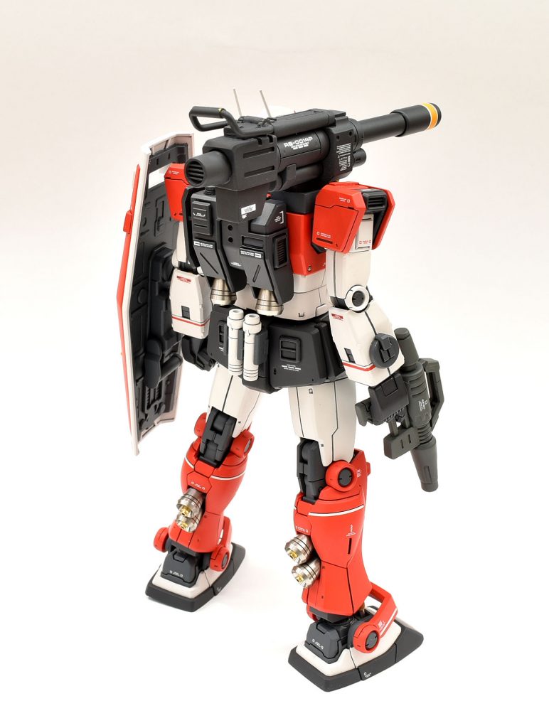 スラスターは金属パーツに差替えました。