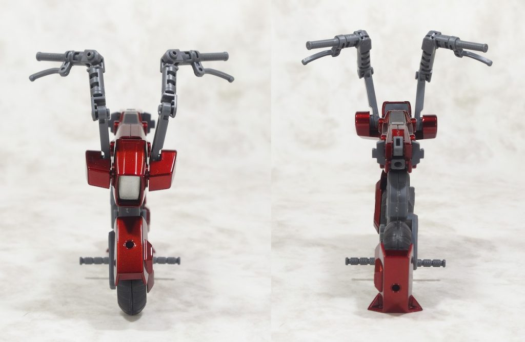 　
　
　
◆メガミデバイスにジャストフィット。
今回乗車するのは一路蘭名ことロードランナーちゃん。