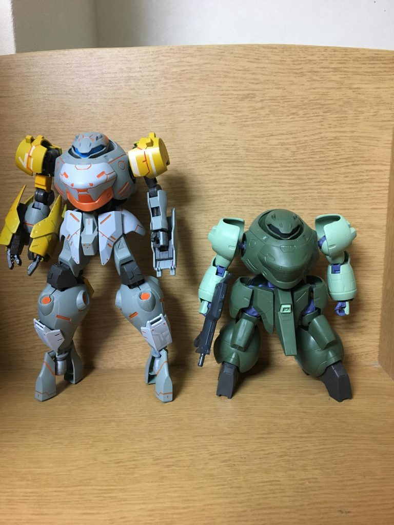 ベースになったマン・ロディ(ランドマン・ロディ)と比較。
だいぶ高身長になりました( ̄∇ ̄)