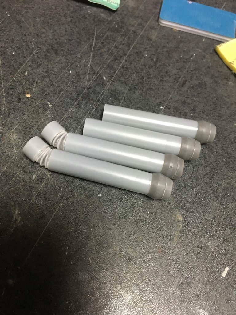 背面の排気筒？はプラパイプにコンビニのストローの蛇腹部を付けています