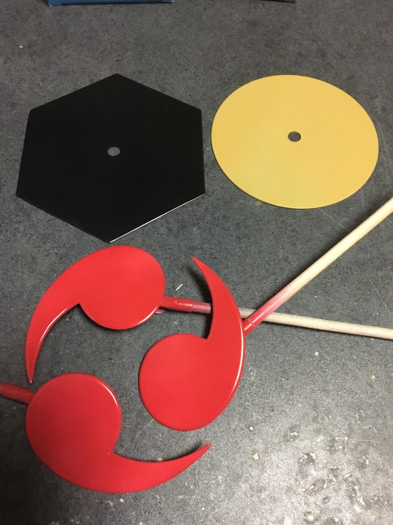 土台はプラ板を切って貼って作ってます