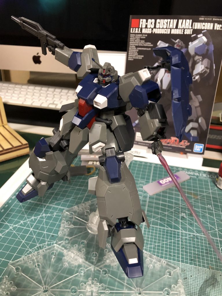 組み立てるだけでもカッコイイすね