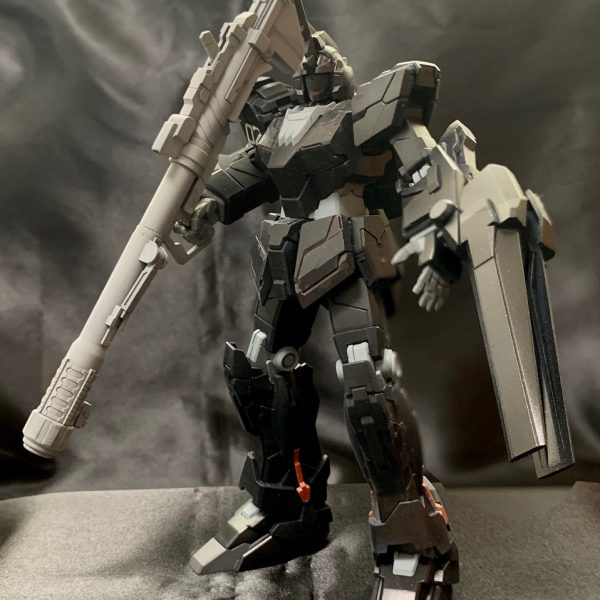 ユニコーンガンダム2号機　バンシィ