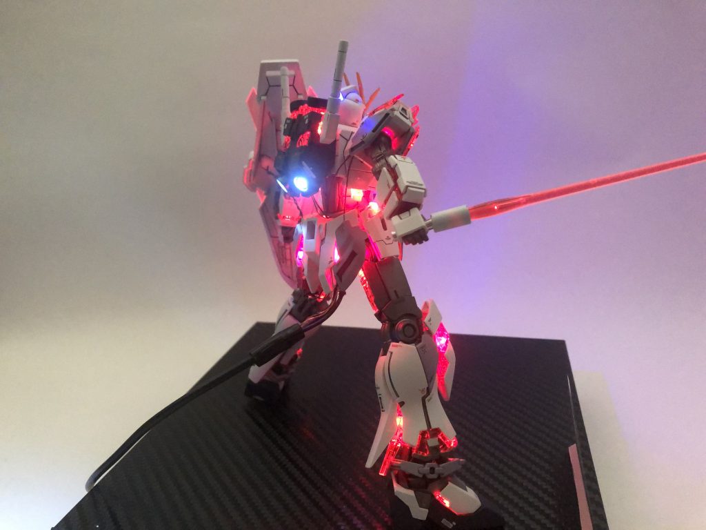 バック
スラスターにもLEDを仕込んでいます