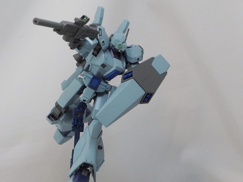 ビームライフルをジェスタのものをベースにそれっぽい感じで改造しました。