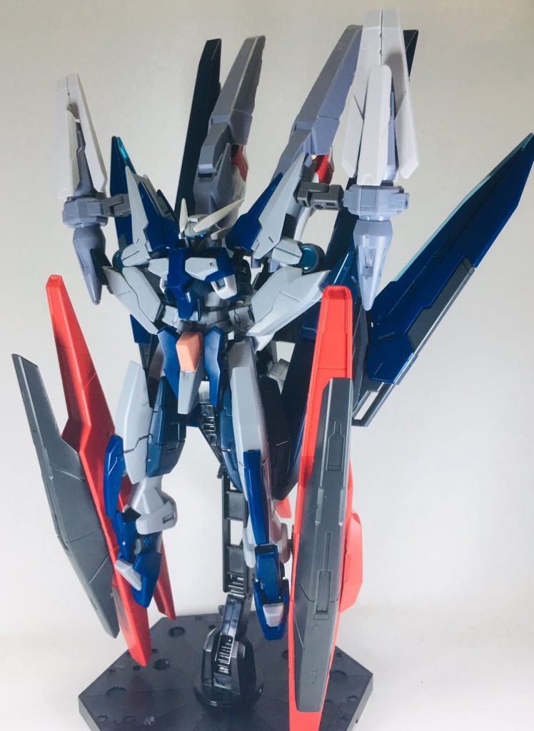 AGE2マグナムの足のカバーでGNアーチャーの足を自然に隠してひとまず完成。

まだまだいじると思いますが、ひとまず最後まで見ていただきありがとうございました！