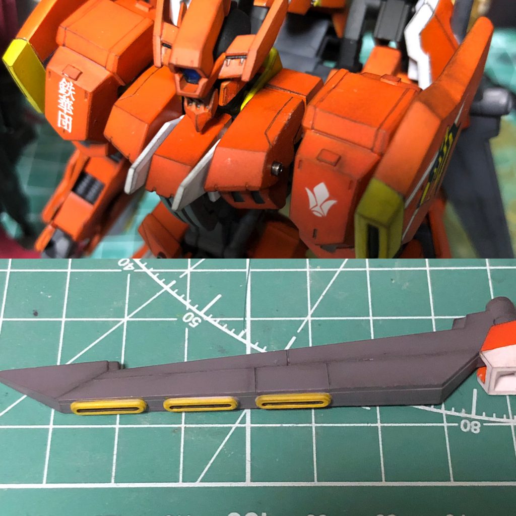 スジ彫りも何ヶ所かしてます。