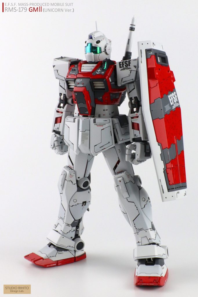 工作は１年前に終えていたもので、今となっては少々野暮ったいデザインですが、たくさん褒めていただけると次回作も気合いが入りますので、どうぞたくさん褒めてください〜⭐️