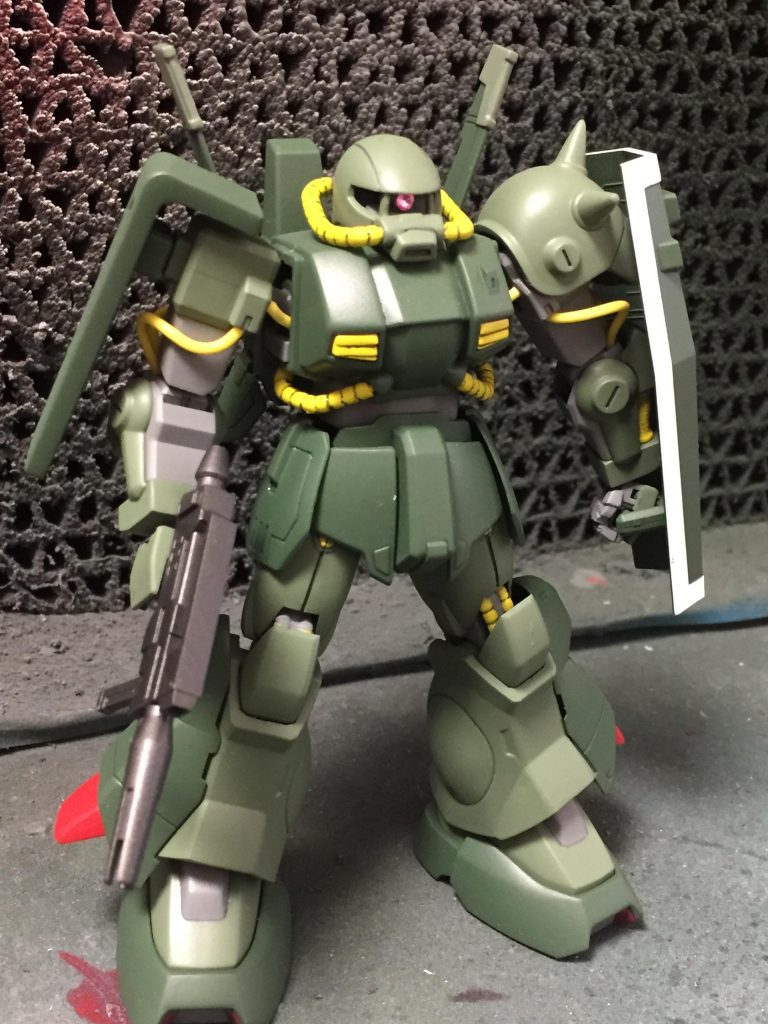 もしかしたらこういうハイザックもいたんじゃないかなぁという想像から作成しました．シールド持ちで，ジム用ビームライフル…( ˙꒳​˙  )