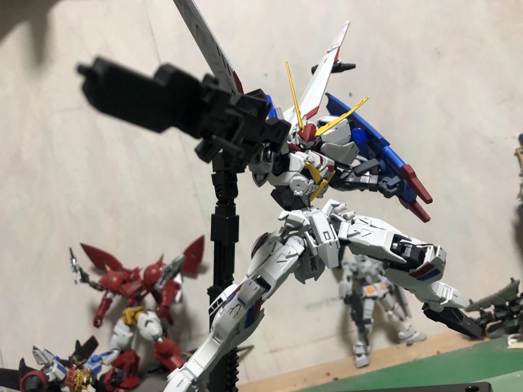 基本はガンダムフレーム準拠グリグリ動かせます