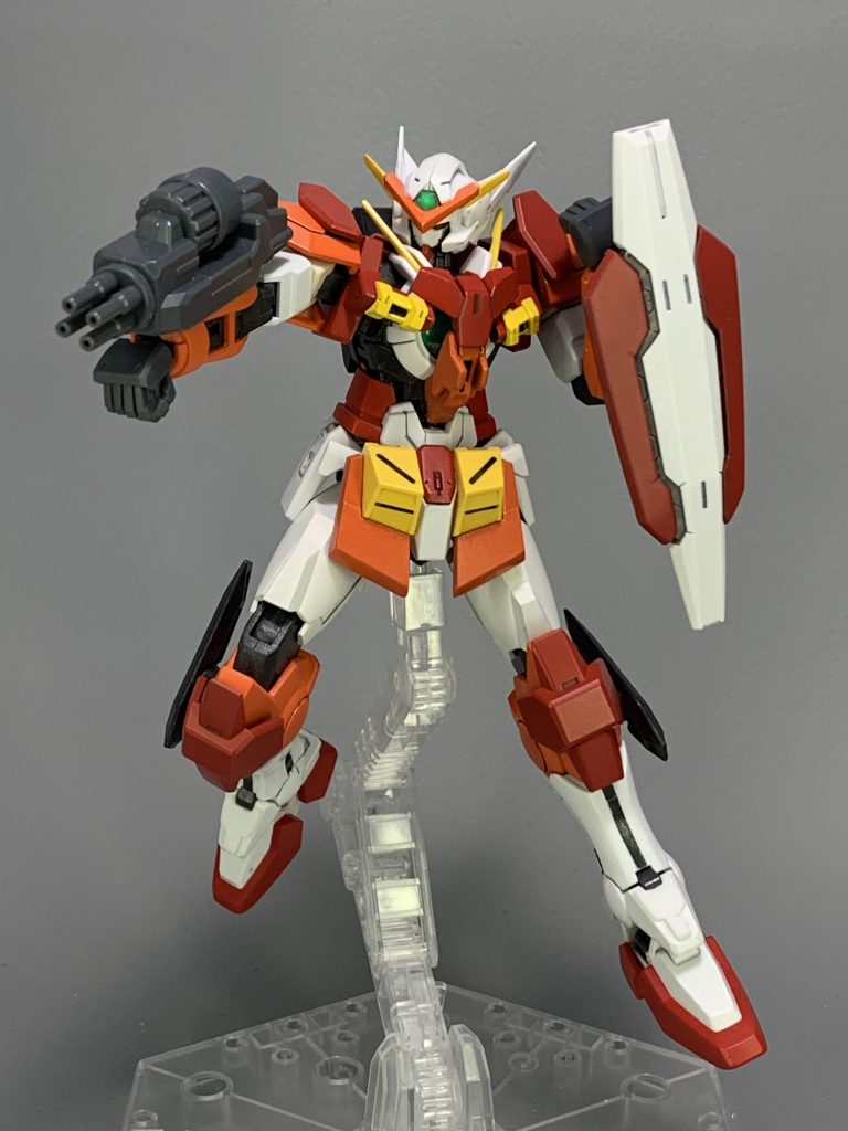 ガンダムアストレアRF6号機
形式番号:GNY-001RF-6/G
通称:アストレアG

概要
 防御能力に優れた、アストレアRFの6号機。生き残ることに焦点を置いたセッティングが施されており、従来のアストレアRFと比べて装甲が追加されている。
 増加装甲を含めた各部の赤とオレンジの部位は全て、プルトーネで採用されたGN複合装甲（装甲内部にGNフィールドを張った装甲）であり、高い防御力を誇る。しかし、装甲に粒子リソースを割きすぎたことで、火器に回す粒子が少なくなっており、粒子を多く必要とするビーム兵器の威力は低下してしまっている。そのため、基本的には実弾兵装を装備している。
 実は通信系統も強化されており、派手な色も相まって、指揮官を兼ねるフラッグシップ機としての適性がある。

備考
 並べた時のバランスを考えて、黄色系のアストレアを作ろうとした結果生まれました（笑）
 最初は近接型のつもりでしたが、作り始めた頃に丁度登場したジムⅢビームマスターをみて、色々設定を変え始め、今に至ります。
 実は初めてタミヤのラッカー系缶スプレーを使い、その光沢の強さに驚いたのが思い出です。