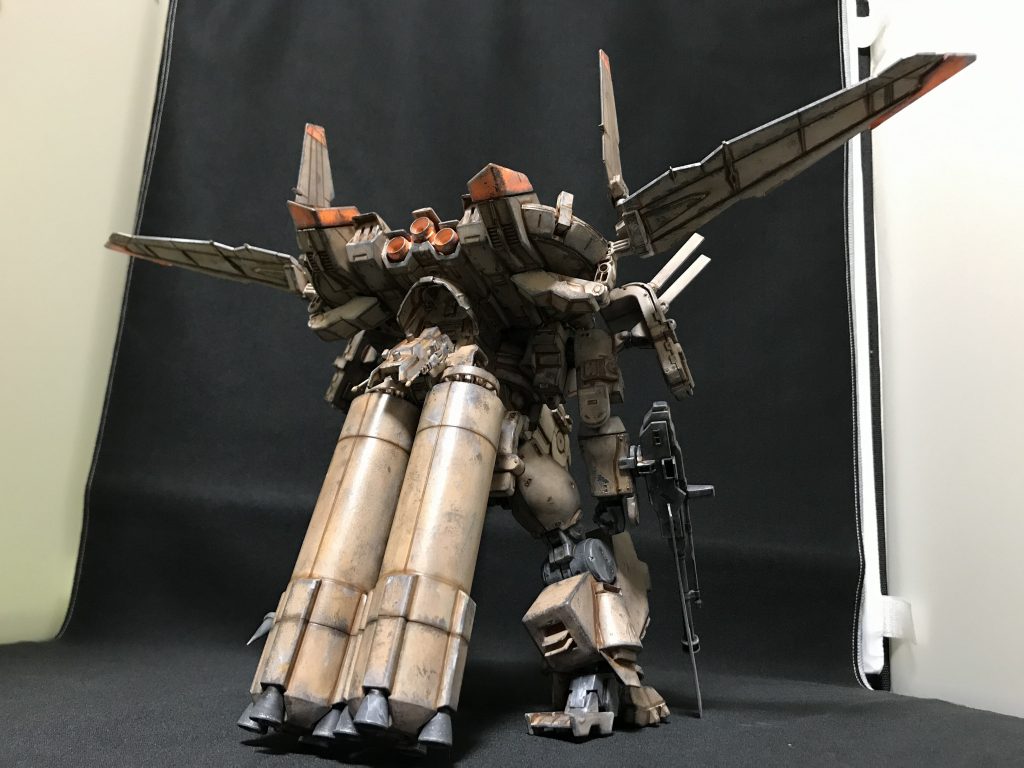 羽根を広げた状態の後ろ姿がかっこよくて好きです。