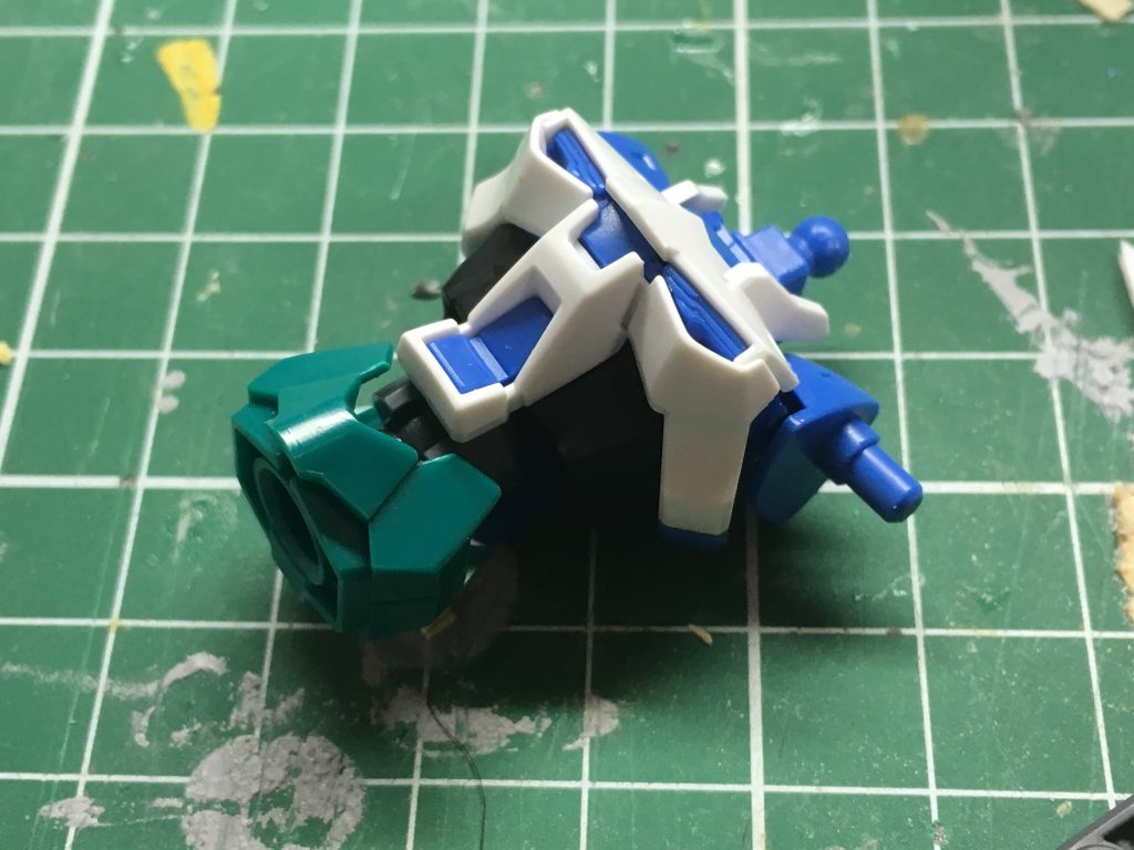 蛇腹っぽくしたいからボルアムとクアンタを組み合わせた