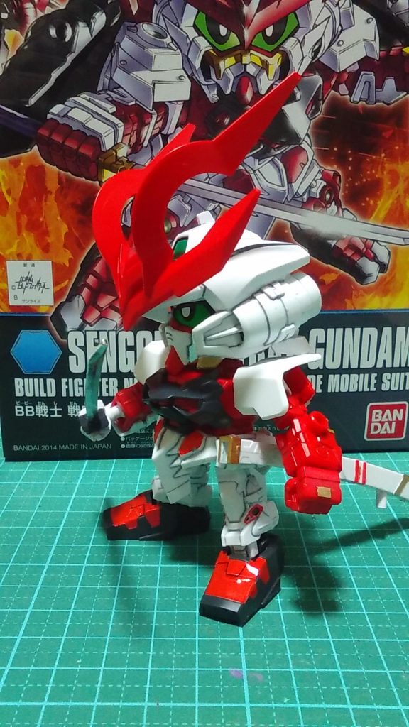 ガーベラストレートの鞘だけ
(実は菊一文字塗ってない)
持ってる武器はサムライソードです。