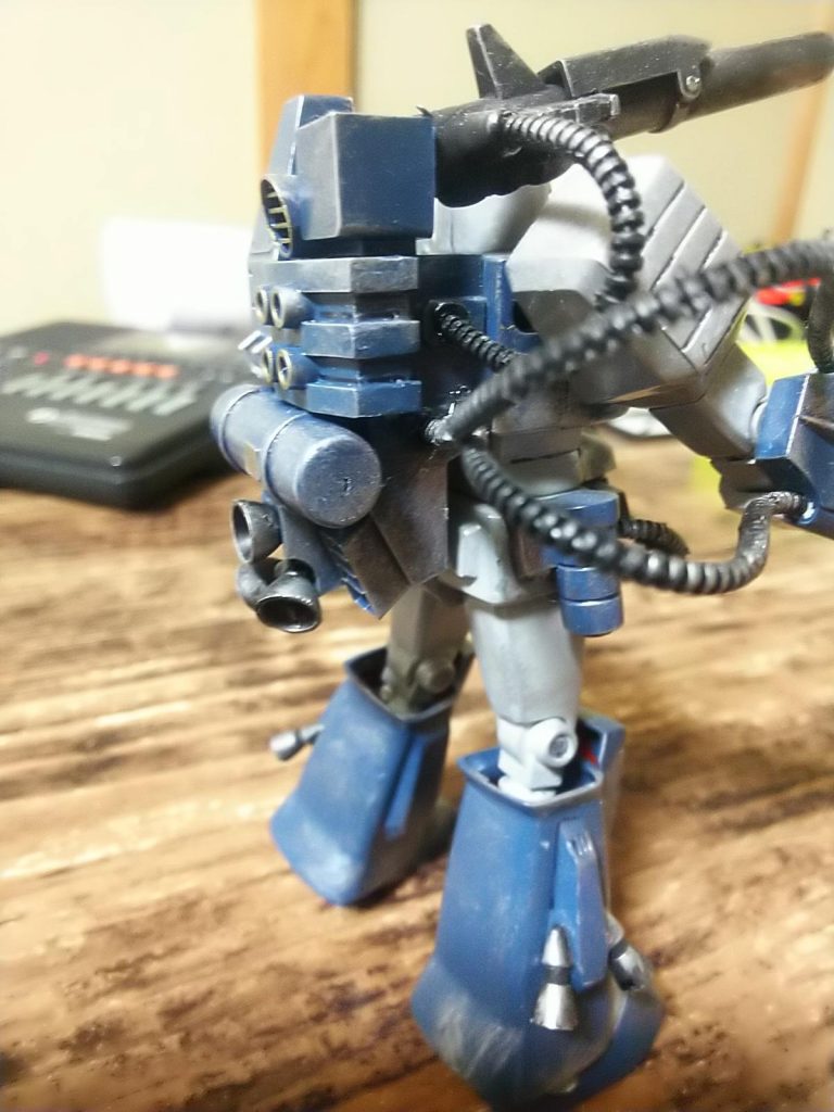 このポリの動力パイプが接着しにくい！
だから、ライターで溶かしてくっ付けた！