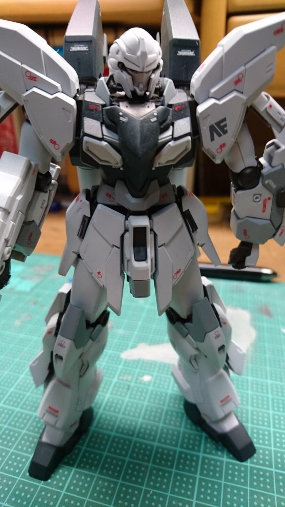 胸部エングレービングを埋めて平らに。