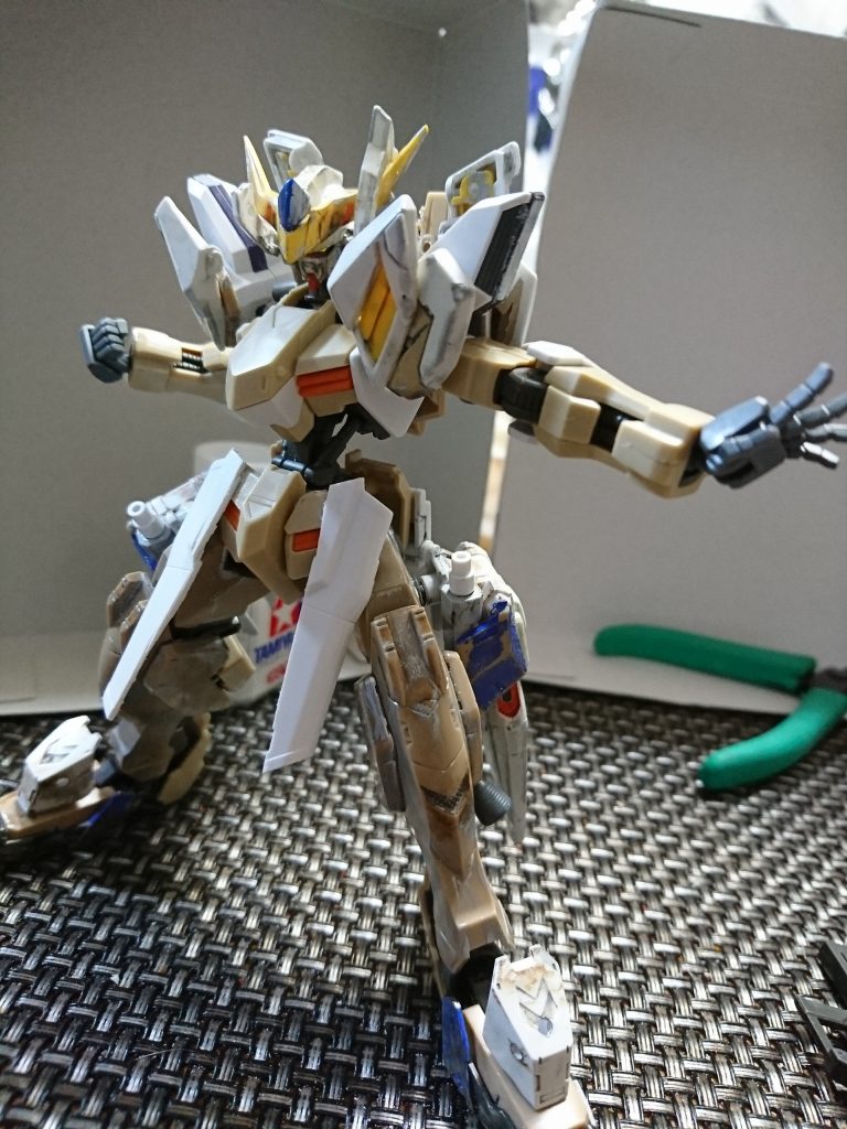 登場シーンでありそうなポーズ