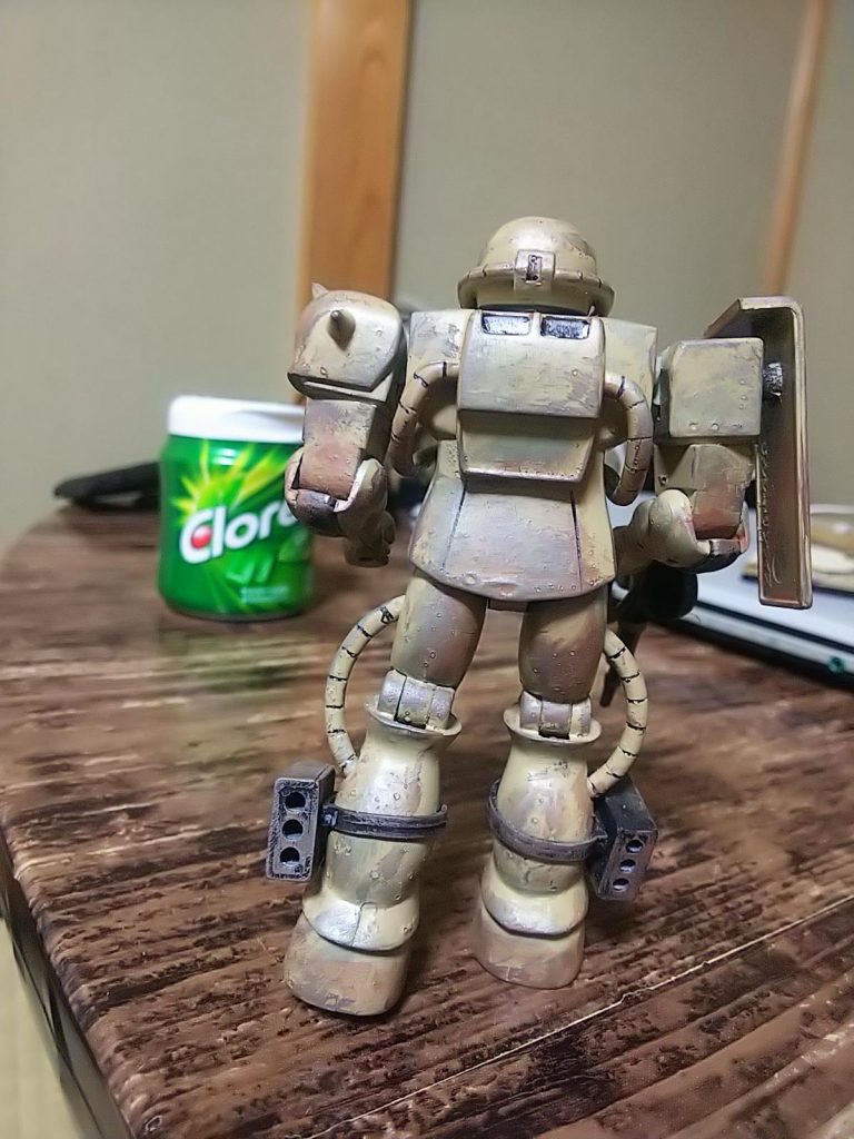 おやおや、泥んこになっちゃって！
早く着替えなさい（｀Δ´）