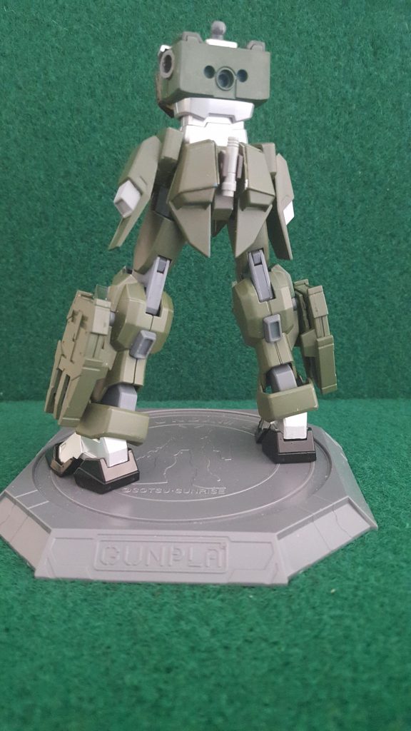 腰部
 ガードフレームを主軸にカラミティのサイドスカートやリアスカートを切り貼りし、フロントスカートは軸が壊れたため、バルバトスのフロントスカートを使いながらも上からカラミティのフロントスカートを貼って構成
脚部
 ほとんどをレオパルドで構成
しかし前部にダブルオースカイの腕部を使いHWSのミサイルポッドを装備できるようにしたものの、前にせり出しすぎてしまいボツに。
しかし残ったミサイルポッドは脇のジョイントに取り付けることになった
足
 カラミティのポリキャップをレオパルドと交換したもの
プラプラと動くこともないため、しっかりと立つことができる