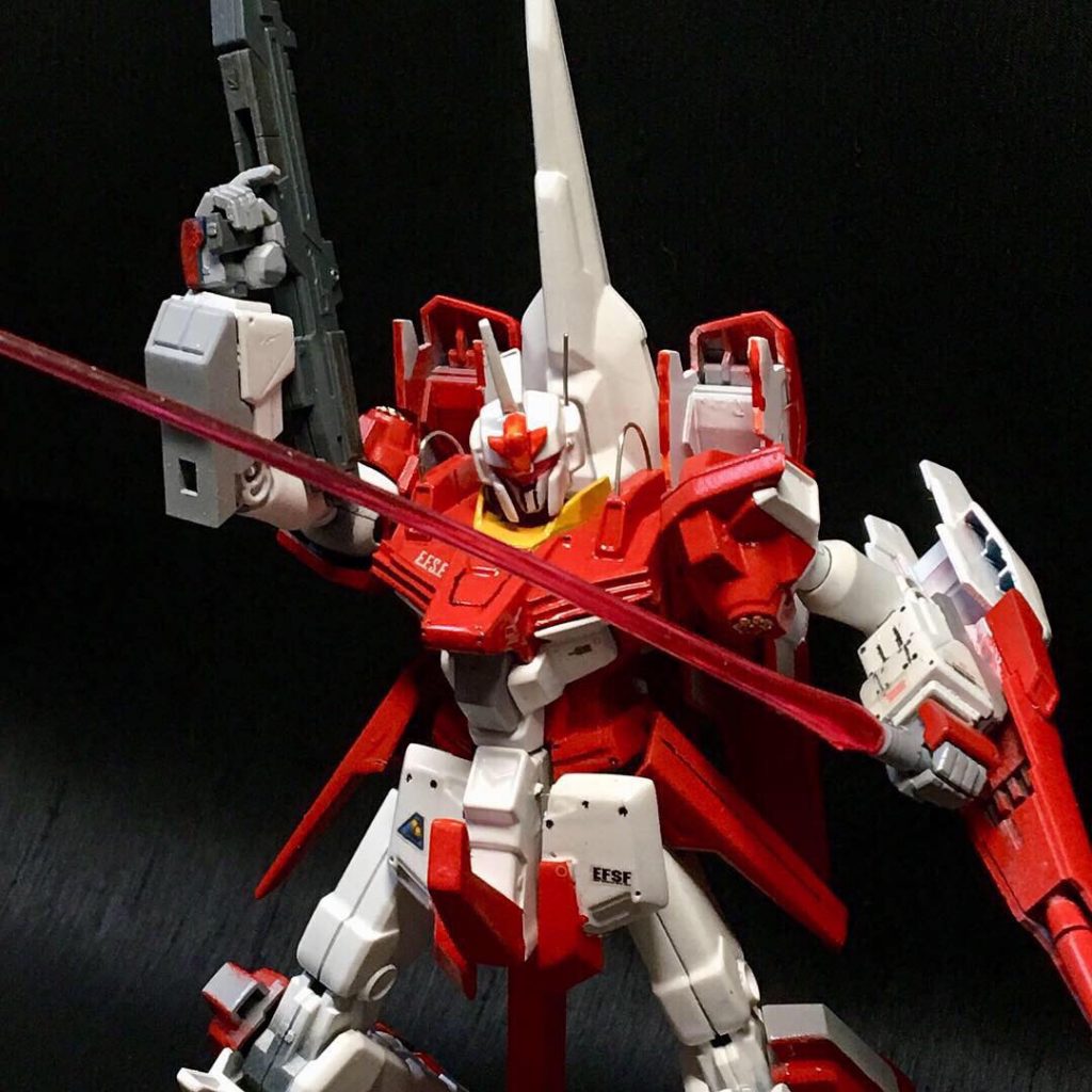 百式っぽいポーズ。