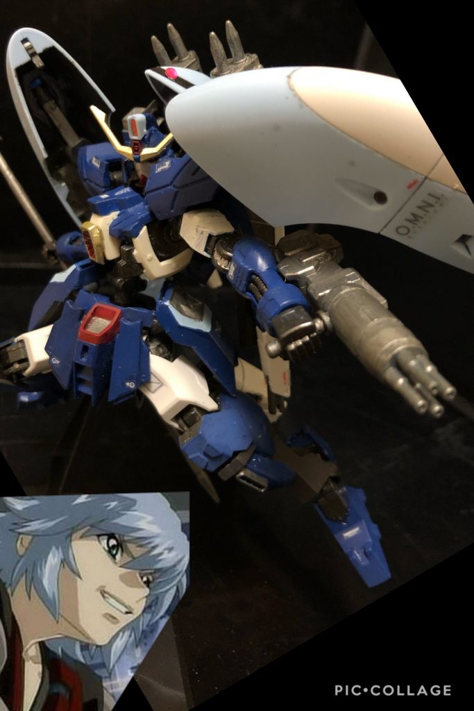 oyz「アウル、MS形態に可変だ!」
アウル「了解了解〜!さーて、暴れるぜぇ!コレでも喰らいな!」
oyz「アレは両肩シールドに内蔵された連装砲だな!射角は狭いが高い威力を持つ。」
アウル「へへーんだ!」