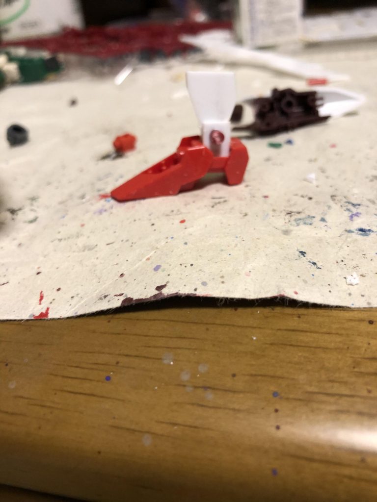 ほんとプラ板便利やな〜って感じに可動をさせています。見た目さえ補えればですけど。僕はその辺すげー雑なんですよね〜。