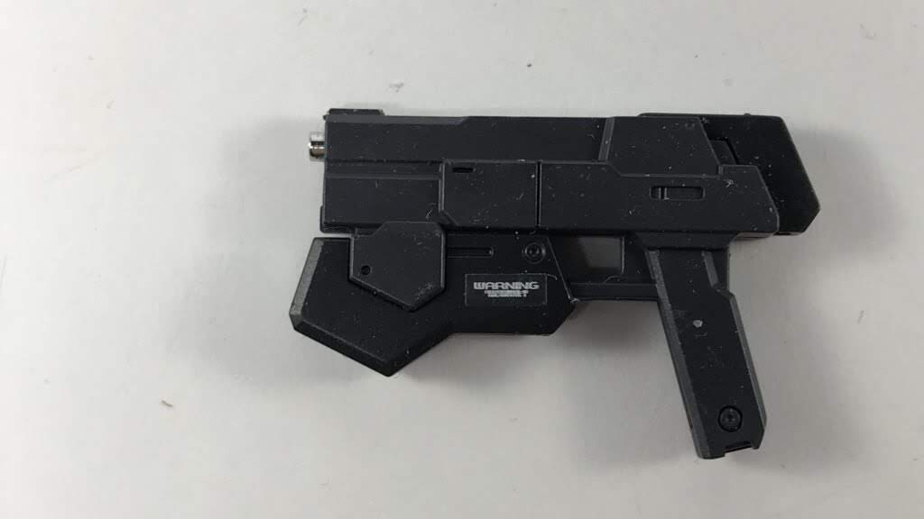 GNピストルとGNスナイパーライフルの銃口部にピンバイスで穴を開けてメタルビーズを埋め込み