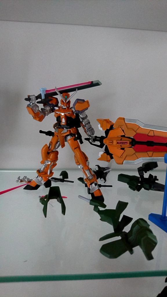 アストレイシルバーフレーム–5枚目/制作者：バカルディ