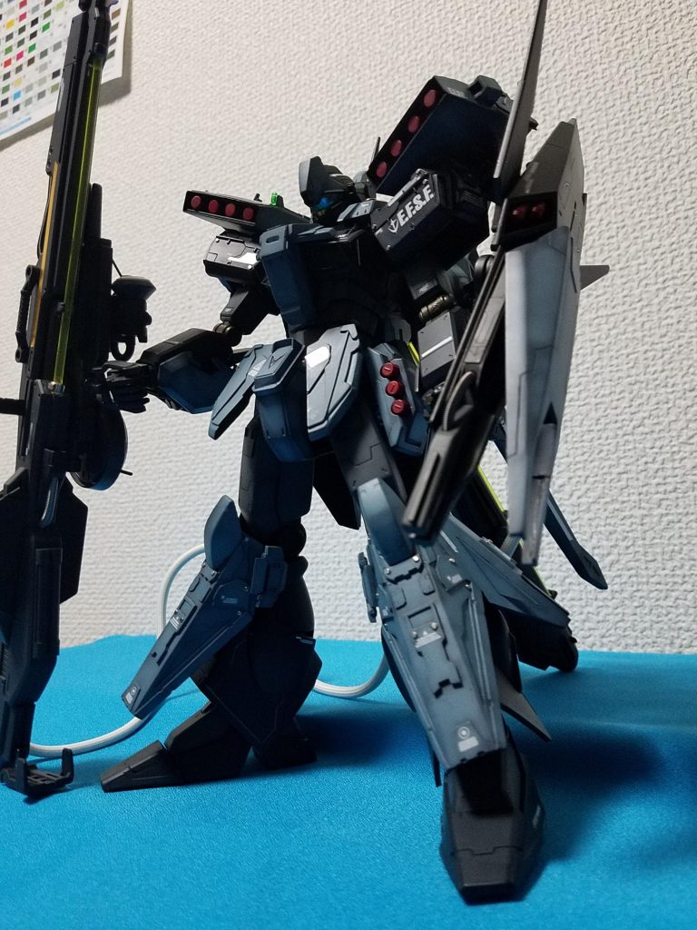 武器
バスターランチャー
ビームライフル
バスターシールド
シールド内2連グレード　2
4連ミサイルポッド　2
3連グレネード　1
ビームサーベル　1
ハンドグレード2　2
を装備してます