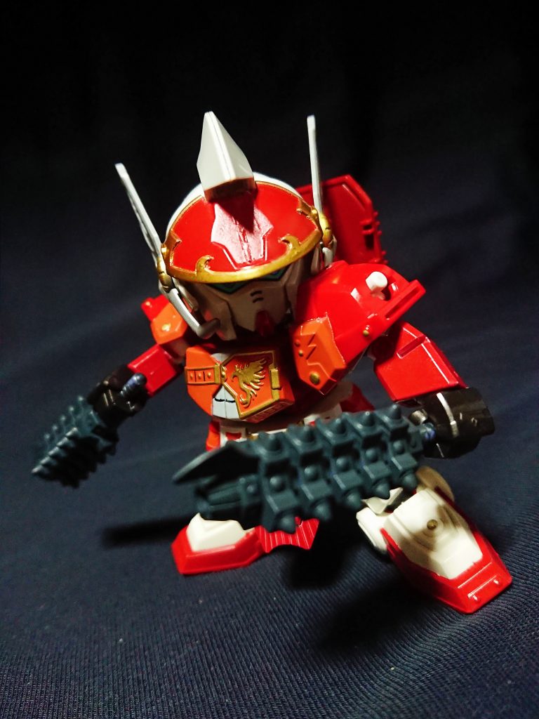 ダブルガトリングガンの弾切れ後は大型の鈍器として使用します。
武器名は砲撃時は巨神楯火砲、鈍器時は巨神火棍となり、名前元ネタは今回もフローズンティアドロップのプロメテウスから名付けました。
背部にも背負うことが可能で、両肩も塞いでないので楯を取り付けイーゲル装備(敗者たちの栄光)も可能に。