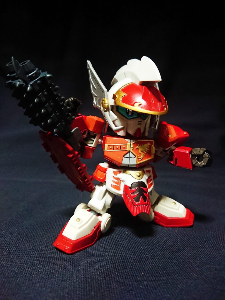 戦場では火計を中心に戦う轟の武将。
防衛戦や砲撃戦で実力を発揮し、周瑜案の巨神楯火砲を手に炎をばらまく放火魔。
弾切れになると砲からはずした巨神火棍が武器となる。