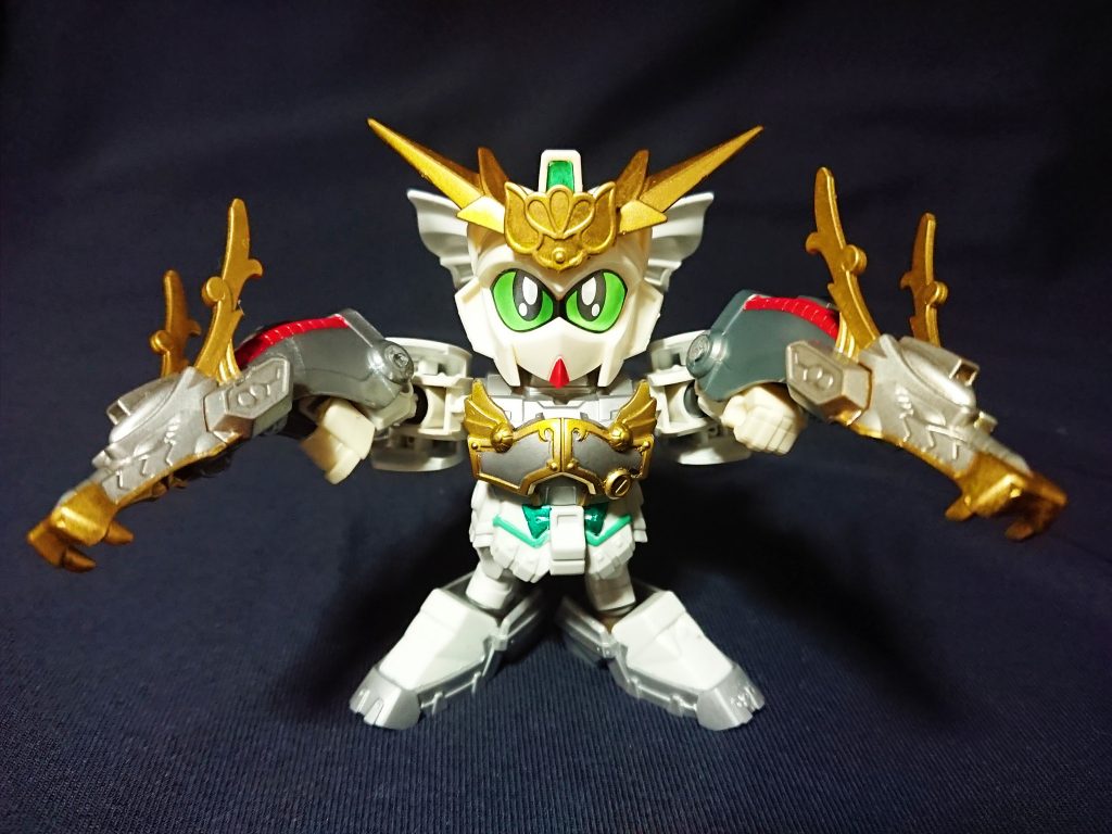 ティエルから4人目の武将は、ティエンロンとパイロットのクルングをモチーフとした鮑三娘です。
もちろん流れは今までのW系と同様の設定を入れています。