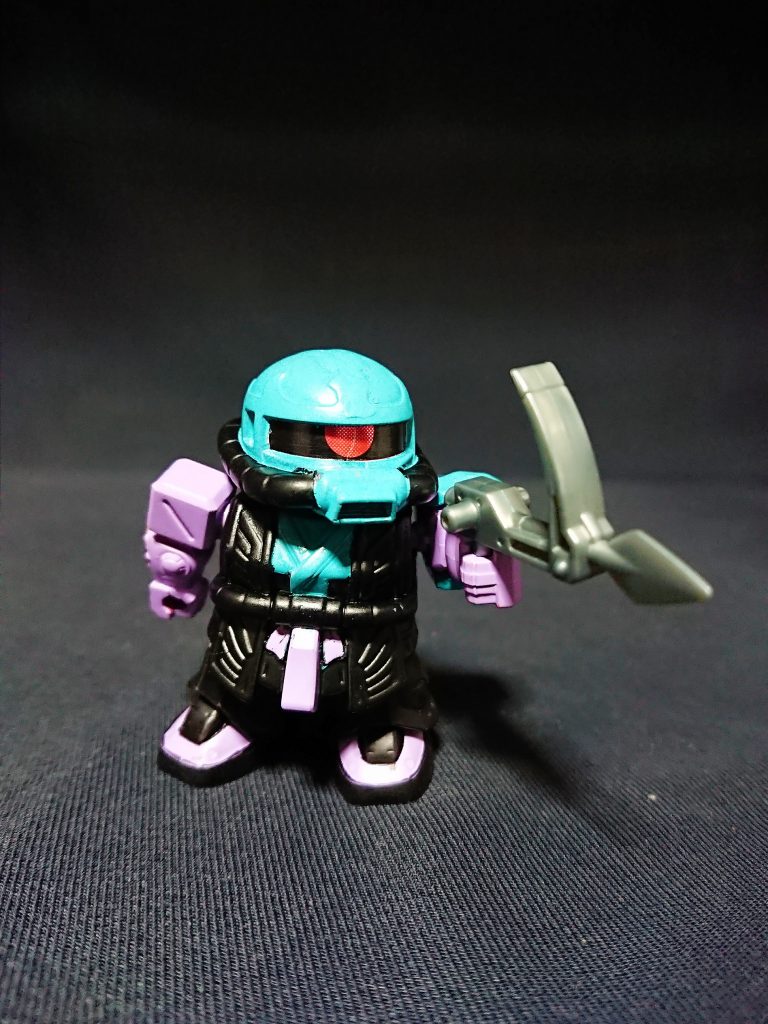 八劔将(八健将)から3人目は侯成。
アプサラスと見せかけて、その実態は高機動試作型ザク(アイナザク)だったのだ!