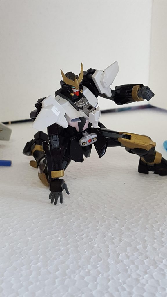 おっと、クウガで忘れては行けないのがありましたな〜
グローイングフォームでーす！
残念ながら角を短くするギミックが思いつかなかったので長いままです